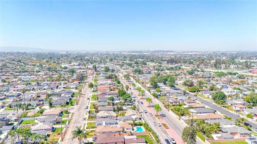 1709 E Luray Street Long Beach, CA 90807