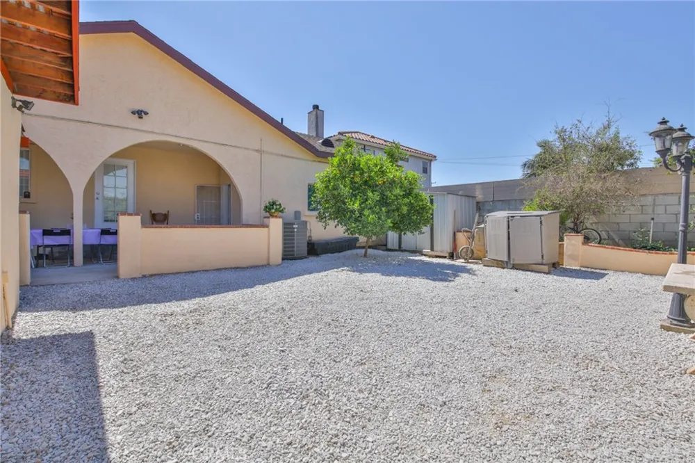 1709 E Luray Street Long Beach, CA 90807
