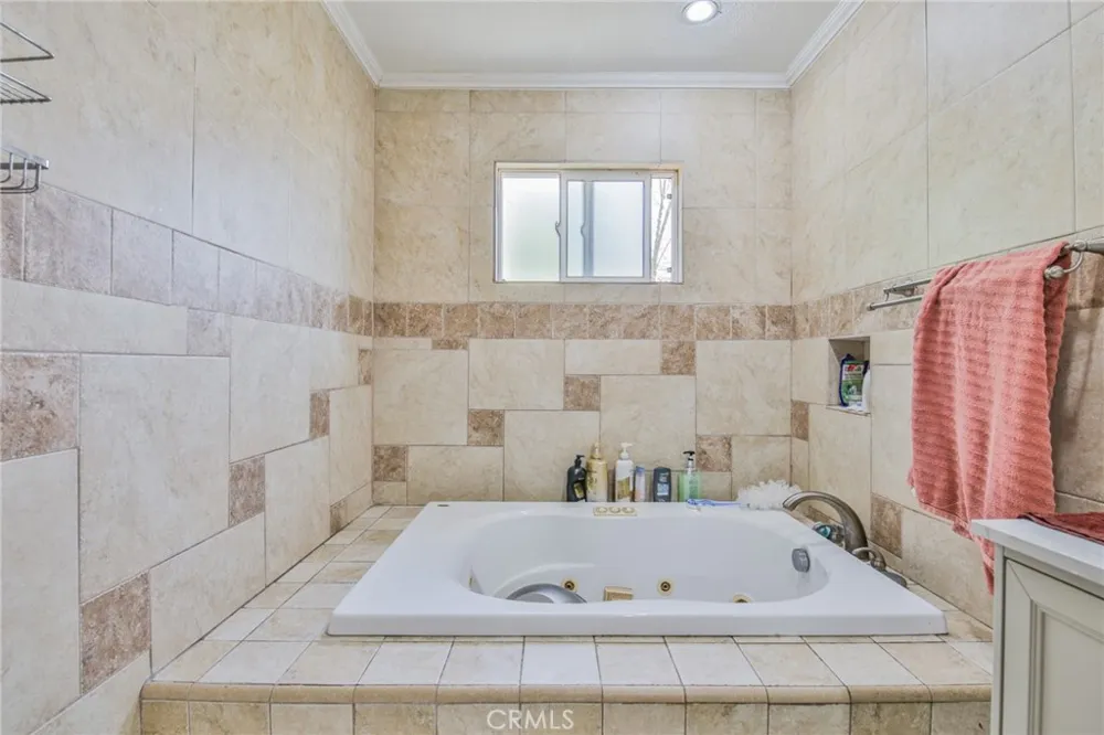 1709 E Luray Street Long Beach, CA 90807