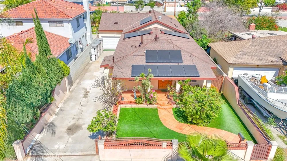 1709 E Luray Street Long Beach, CA 90807