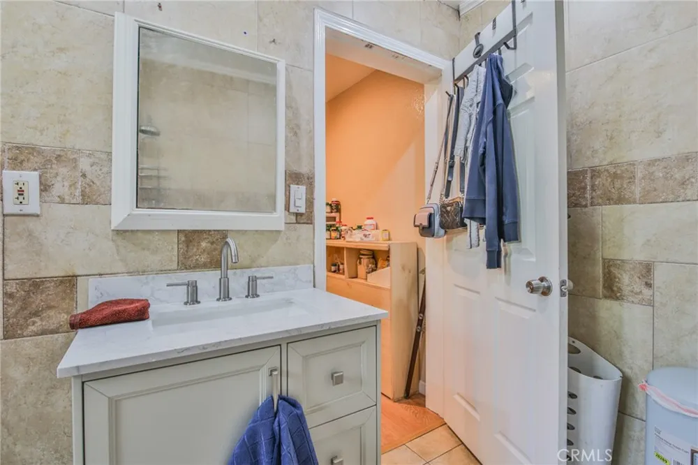 1709 E Luray Street Long Beach, CA 90807