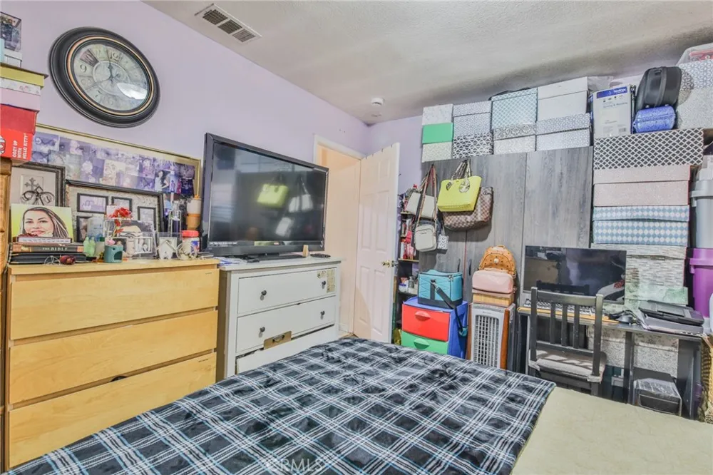 1709 E Luray Street Long Beach, CA 90807