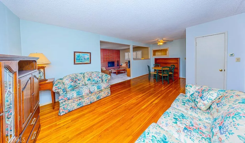 9321 Sideview Downey, CA 90240