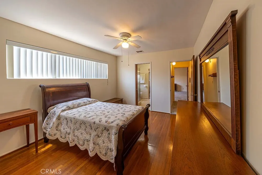 9321 Sideview Downey, CA 90240