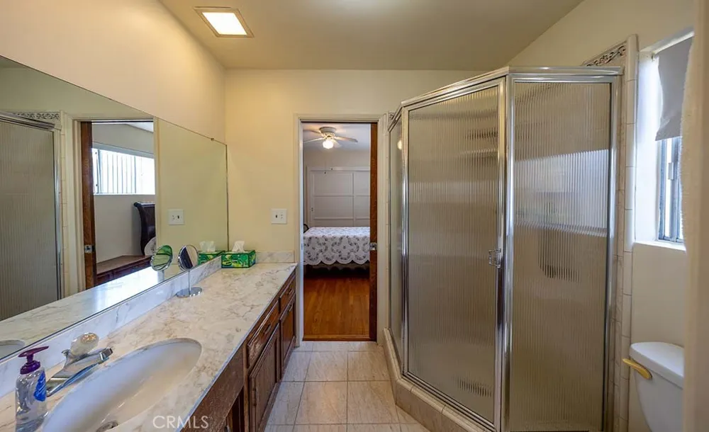 9321 Sideview Downey, CA 90240