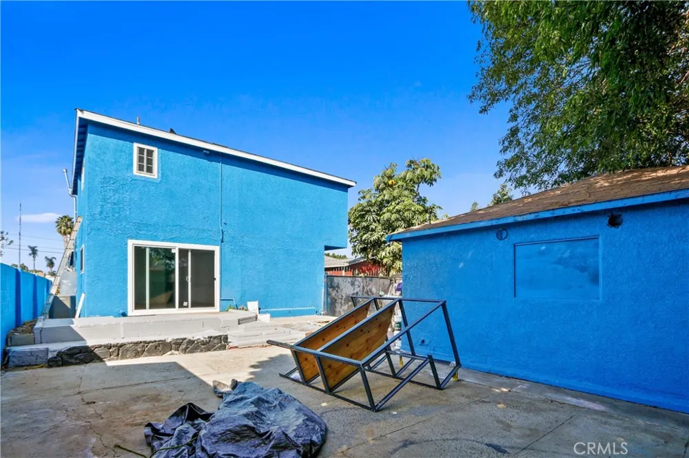 11006 S Truro Inglewood, CA 90304