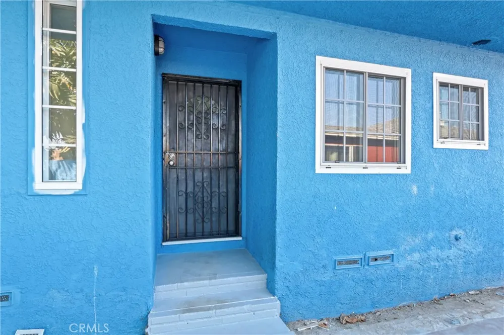 11006 S Truro Inglewood, CA 90304