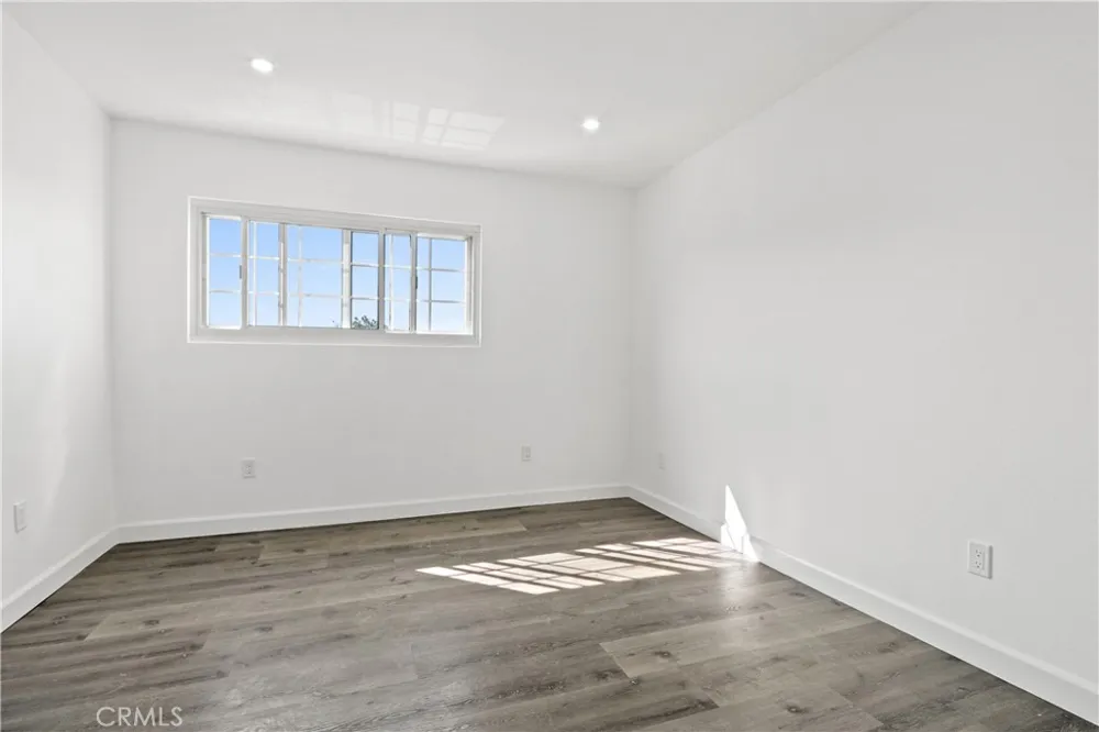 11006 S Truro Inglewood, CA 90304