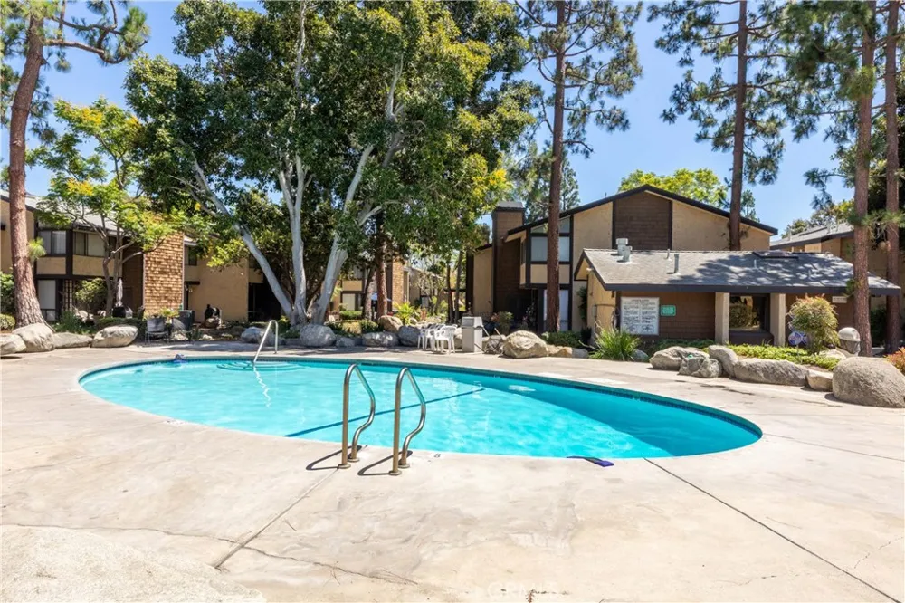12750 Centralia #81 Lakewood, CA 90715