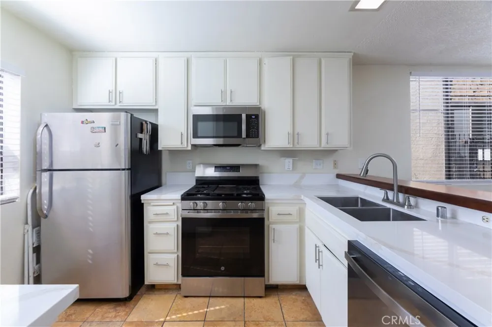 12750 Centralia #81 Lakewood, CA 90715