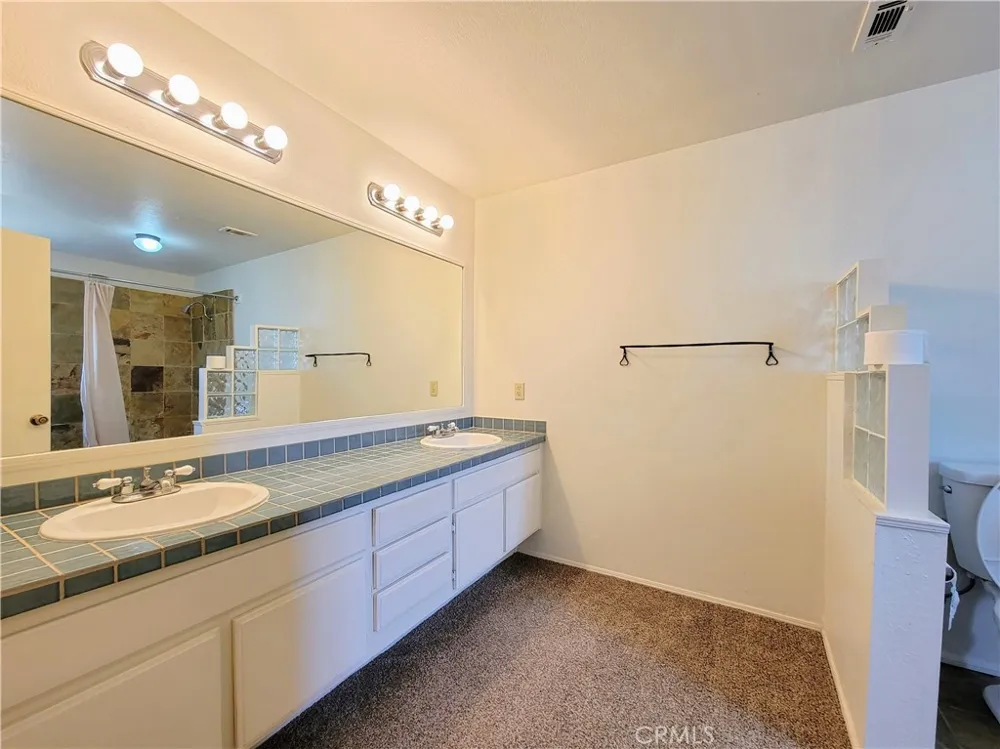 2755 E Hill Street Signal Hill, CA 90755