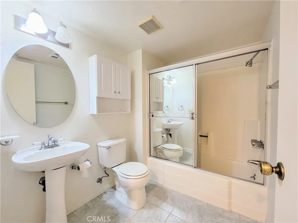 2755 E Hill Street Signal Hill, CA 90755
