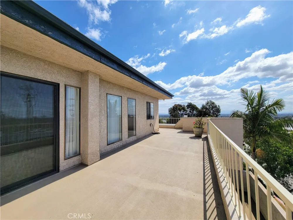 2755 E Hill Street Signal Hill, CA 90755