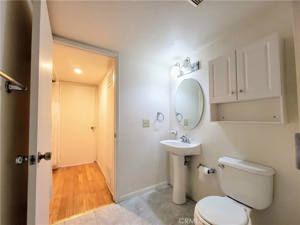 2755 E Hill Street Signal Hill, CA 90755