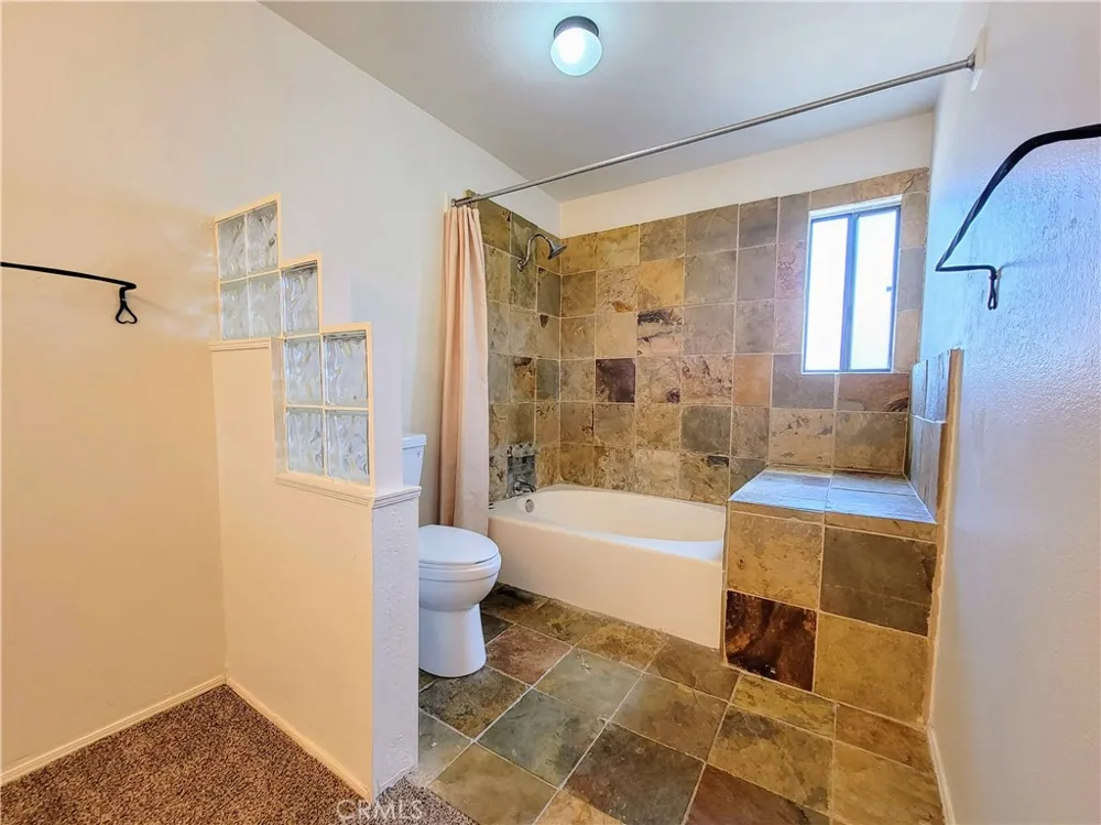 2755 E Hill Street Signal Hill, CA 90755