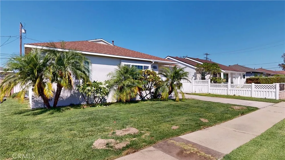9955 Maplewood Bellflower, CA 90706