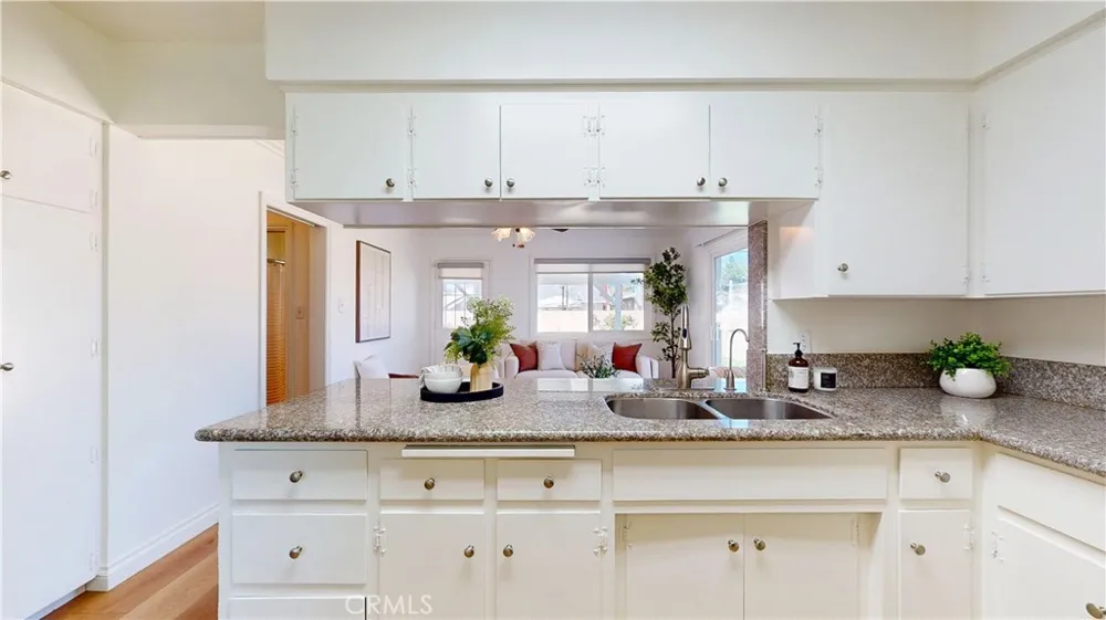 9955 Maplewood Bellflower, CA 90706
