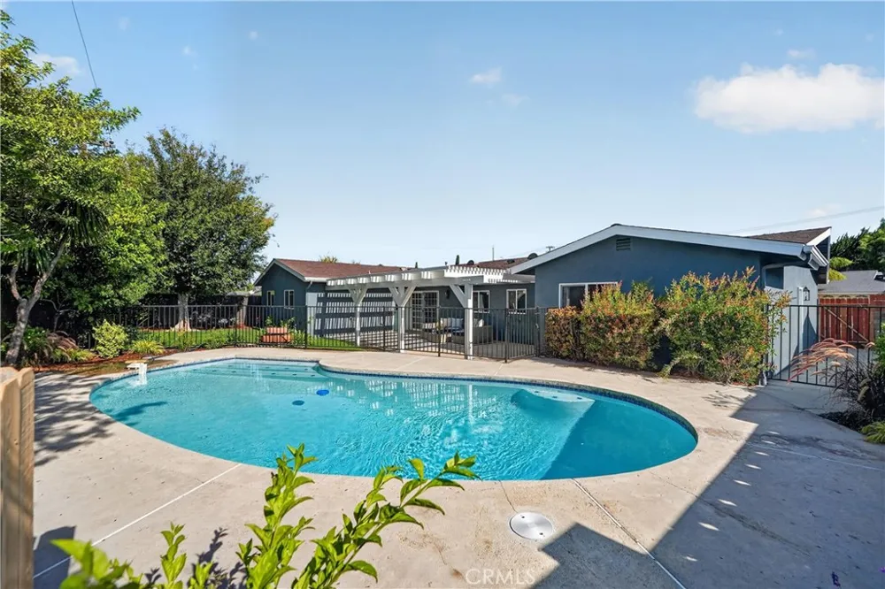 50 Doone Thousand Oaks, CA 91360