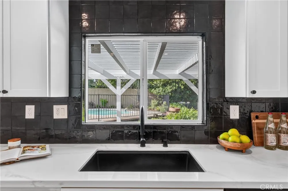 50 Doone Thousand Oaks, CA 91360