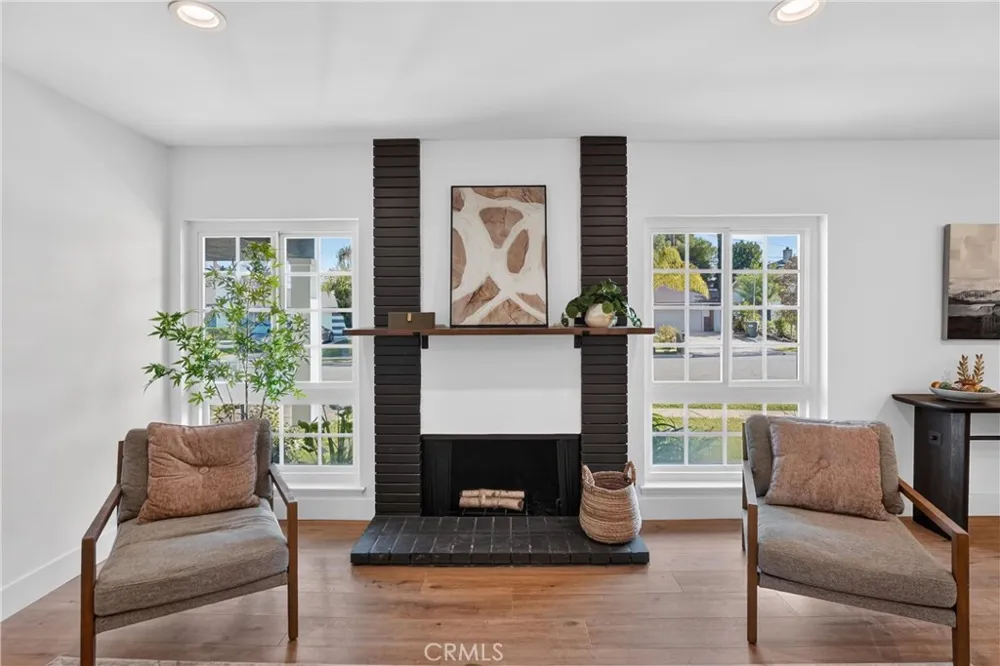 50 Doone Thousand Oaks, CA 91360