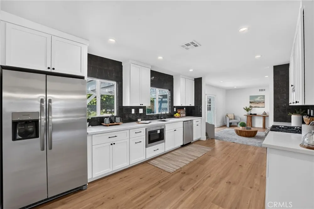 50 Doone Thousand Oaks, CA 91360