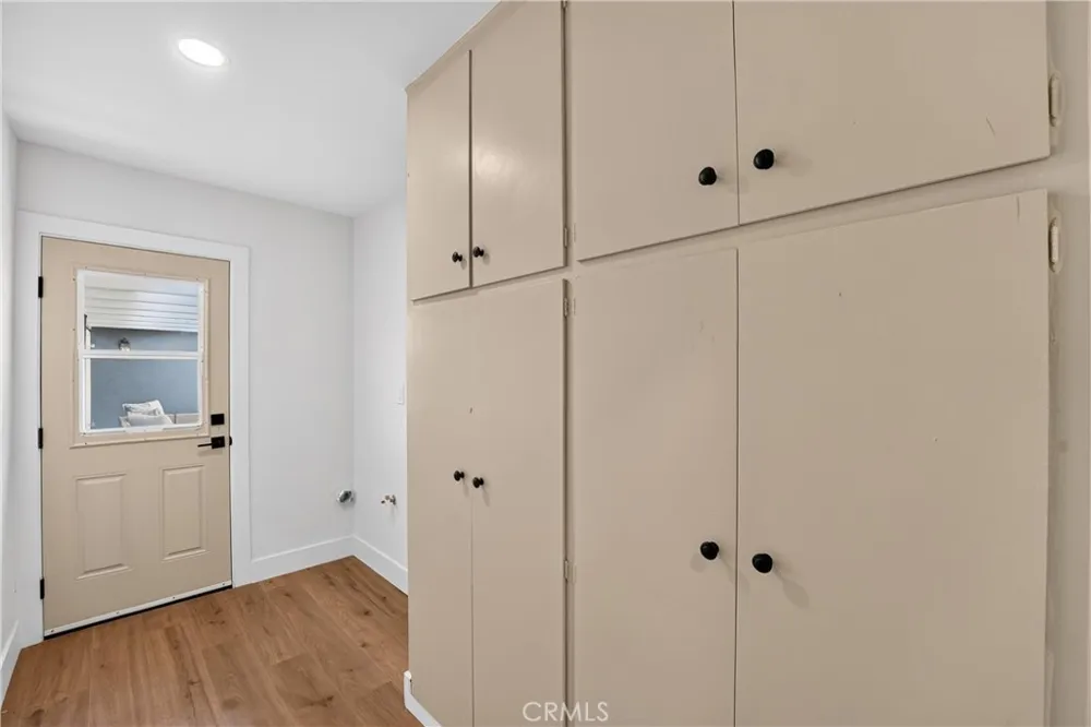 50 Doone Thousand Oaks, CA 91360