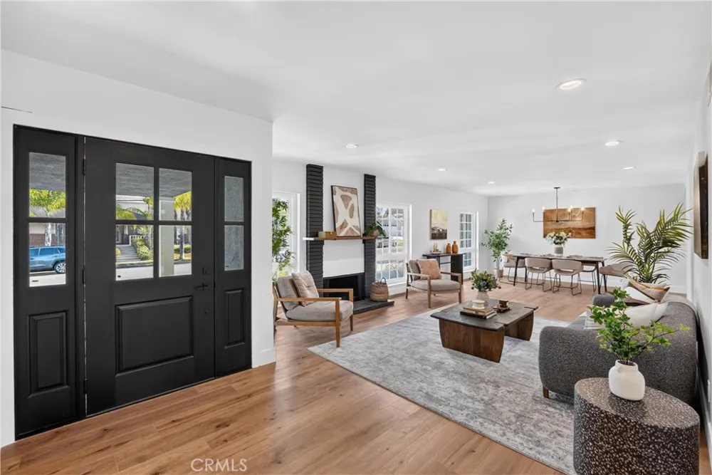 50 Doone Thousand Oaks, CA 91360