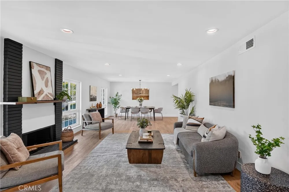 50 Doone Thousand Oaks, CA 91360