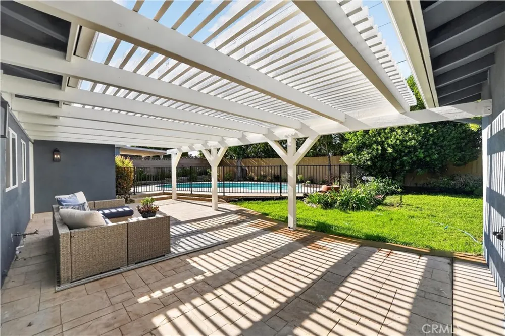 50 Doone Thousand Oaks, CA 91360
