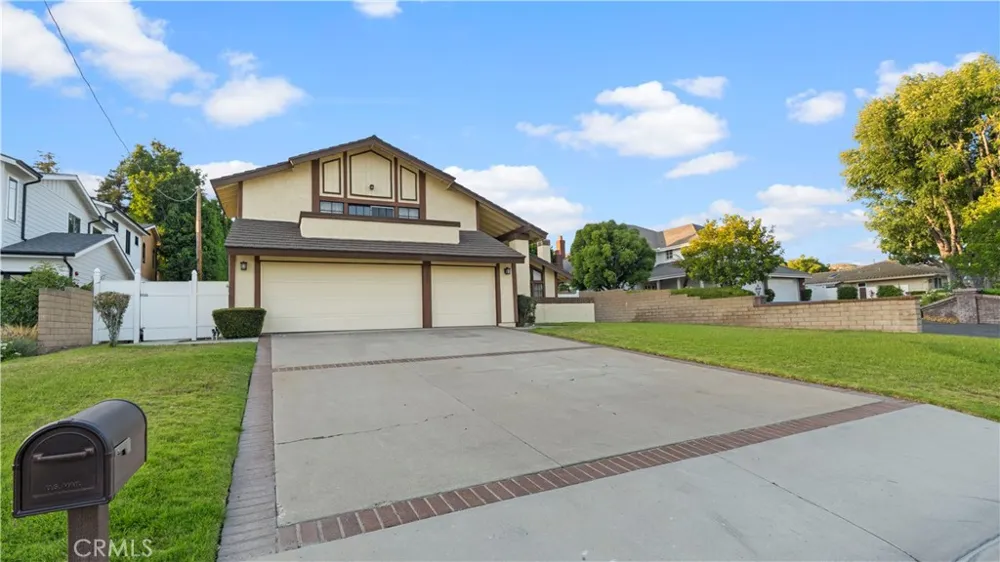 18675 Valley Villa Park, CA 92861