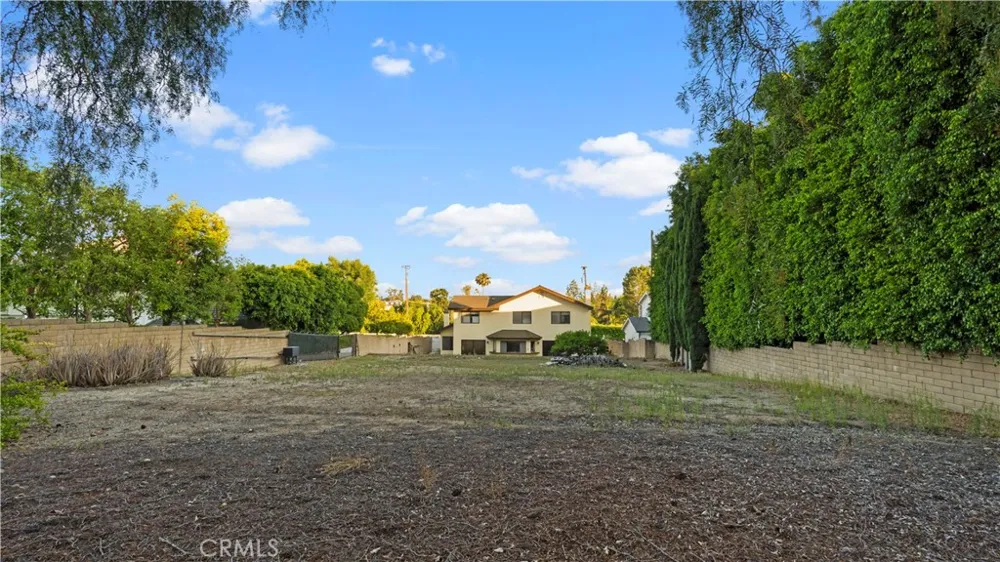 18675 Valley Villa Park, CA 92861