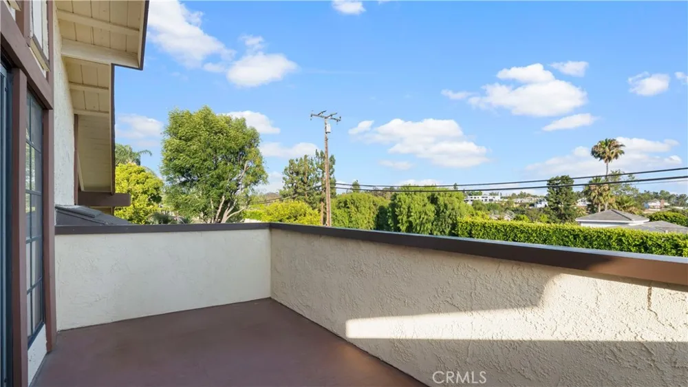 18675 Valley Villa Park, CA 92861