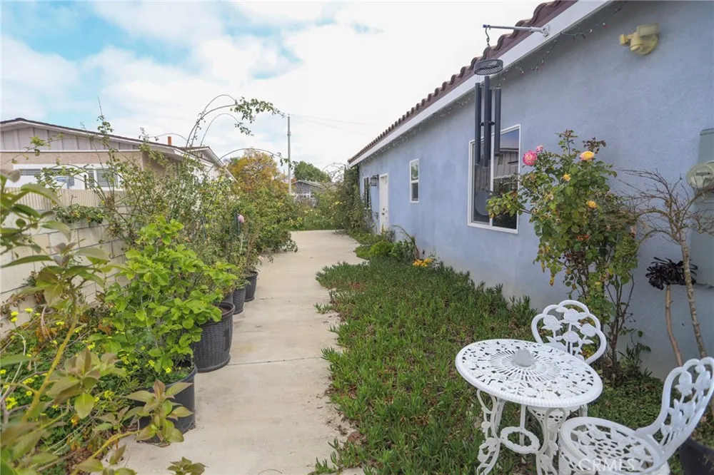 11239 Bowles Avenue Garden Grove, CA 92841