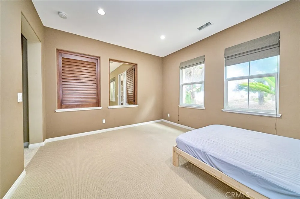 31 Gingerwood Irvine, CA 92603