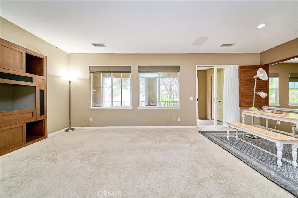 31 Gingerwood Irvine, CA 92603