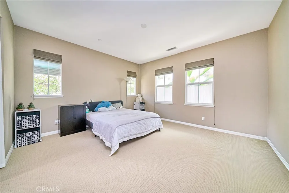 31 Gingerwood Irvine, CA 92603