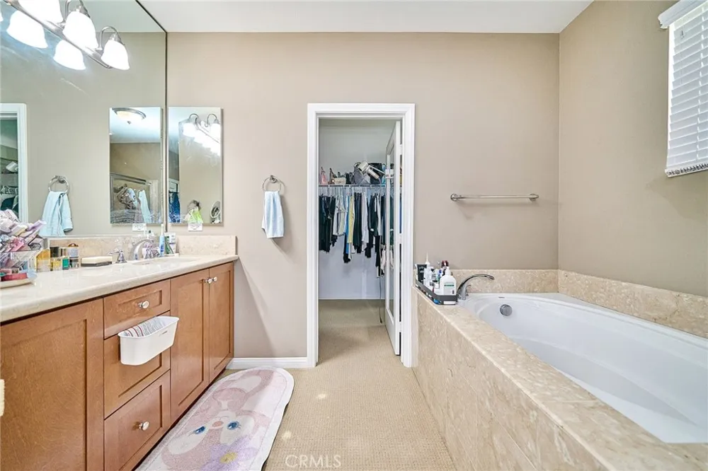 31 Gingerwood Irvine, CA 92603