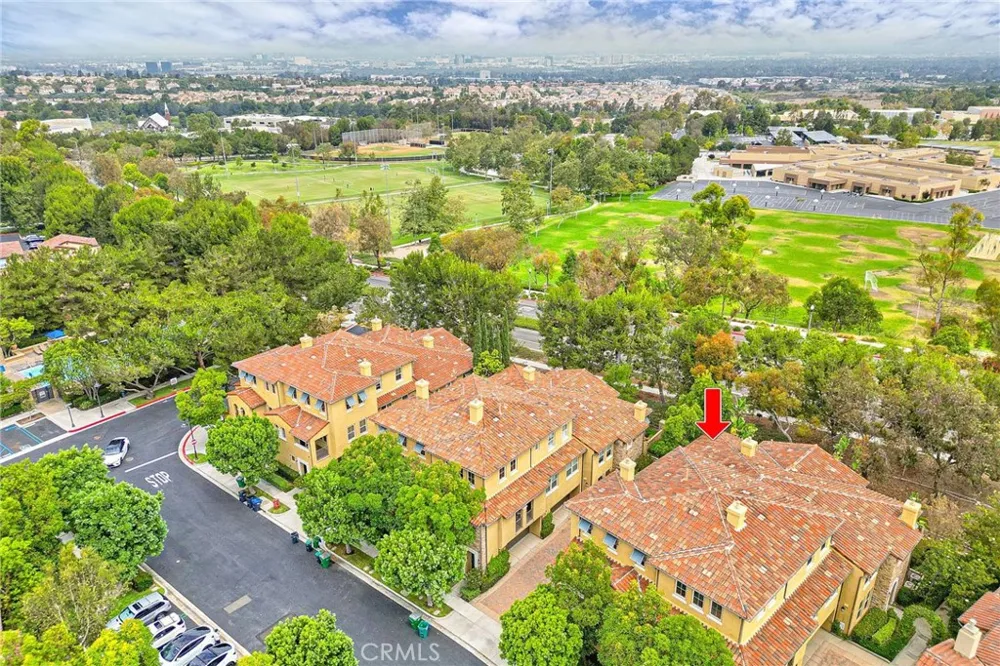 31 Gingerwood Irvine, CA 92603