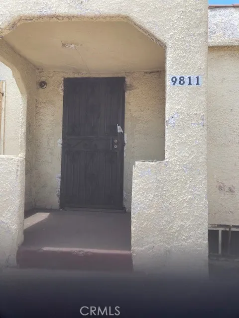 9811 S Vermont Los Angeles, CA 90044