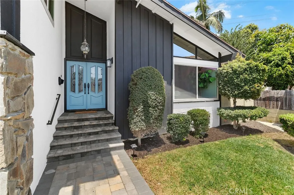 1639 S Camrose Way Anaheim, CA 92802