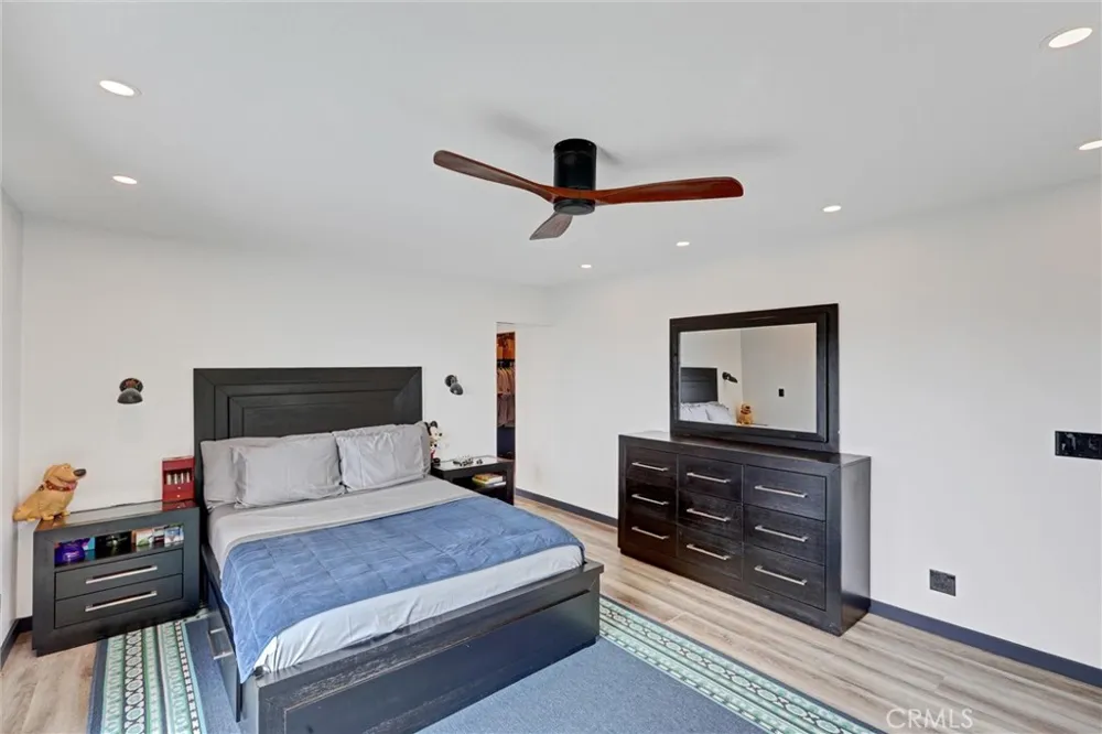 30396 Live Oak Drive Running Springs, CA 92382