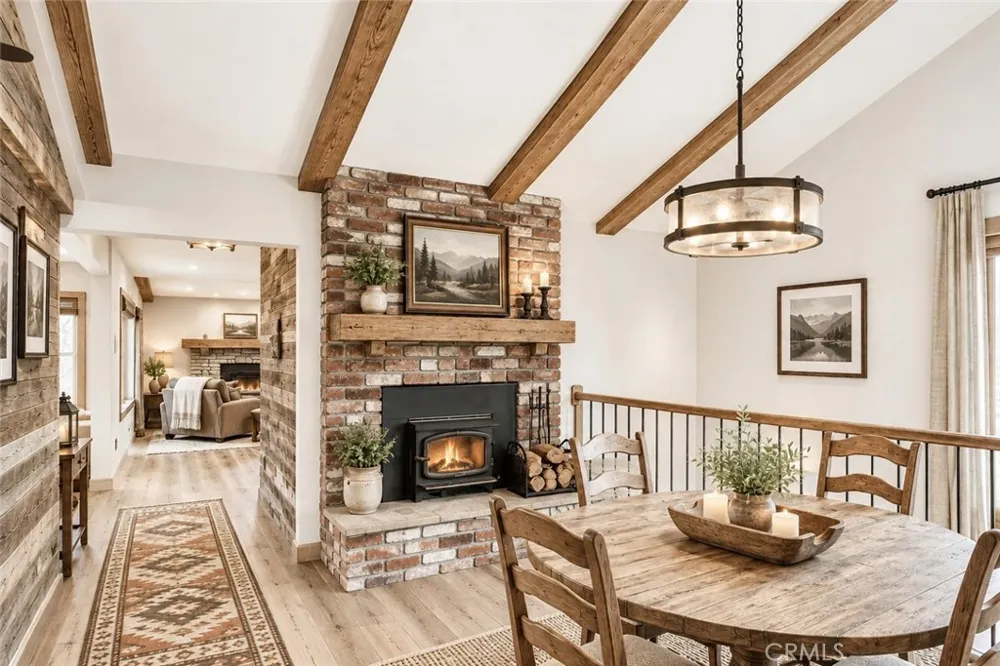 30396 Live Oak Drive Running Springs, CA 92382