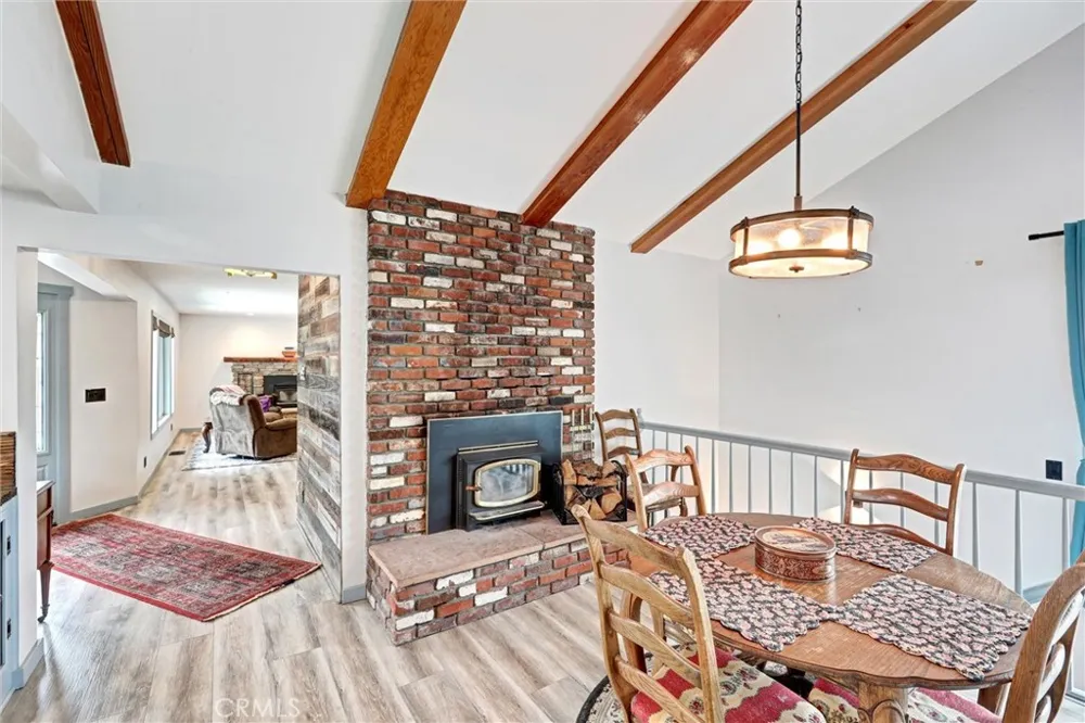 30396 Live Oak Drive Running Springs, CA 92382
