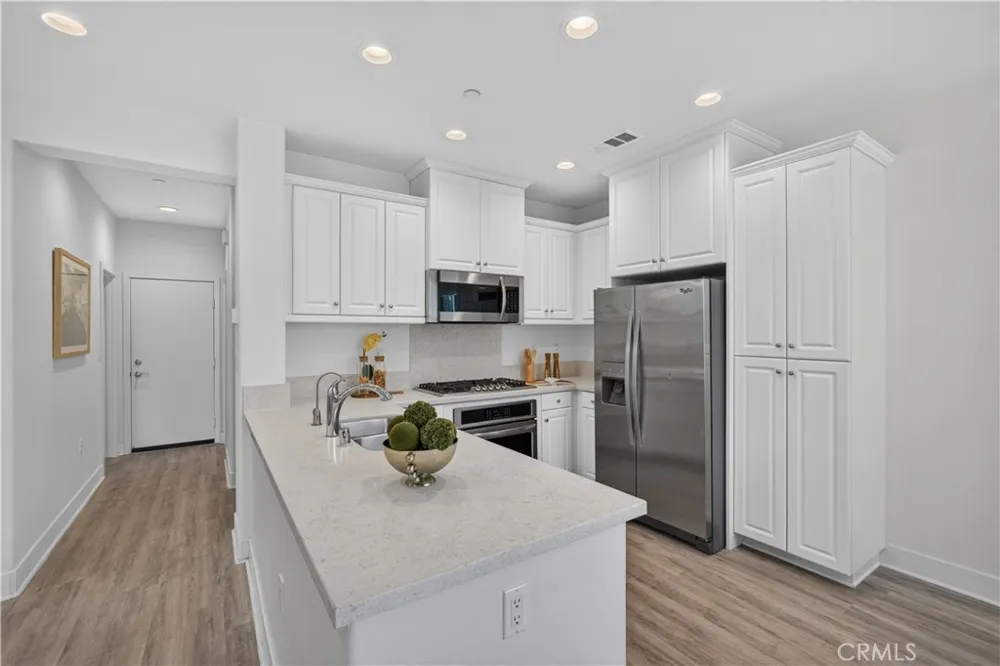 340 S Auburn Heights Anaheim, CA 92807