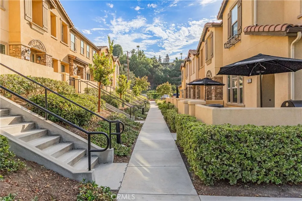 340 S Auburn Heights Anaheim, CA 92807