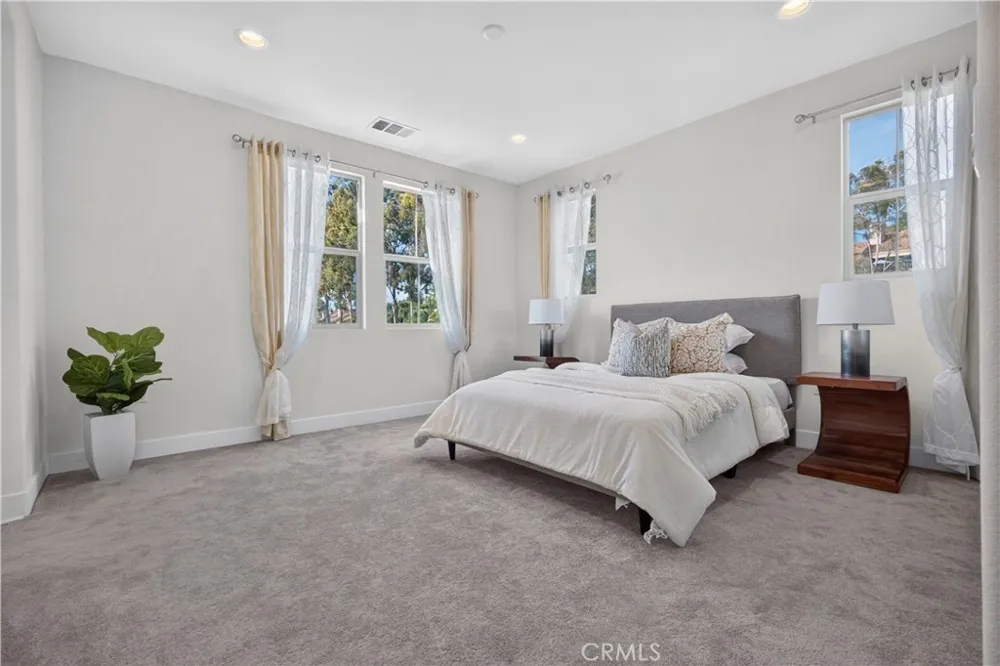 340 S Auburn Heights Anaheim, CA 92807