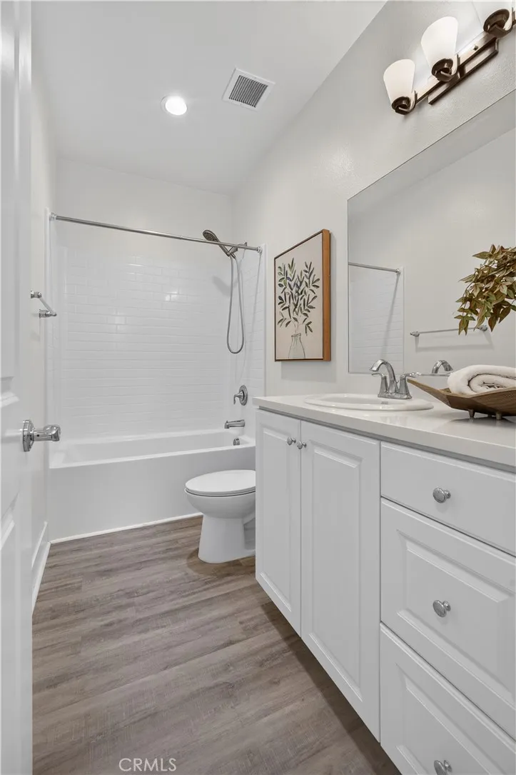 340 S Auburn Heights Anaheim, CA 92807