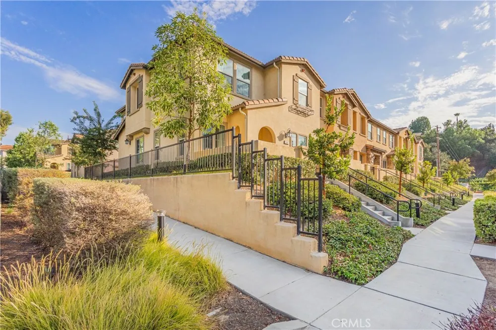 340 S Auburn Heights Anaheim, CA 92807