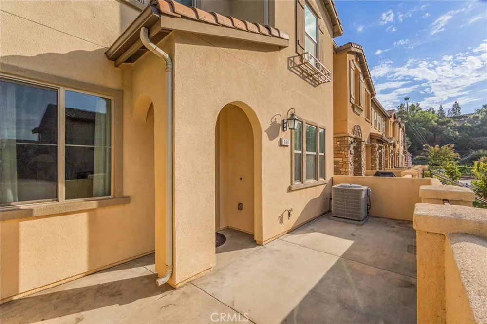 340 S Auburn Heights Anaheim, CA 92807