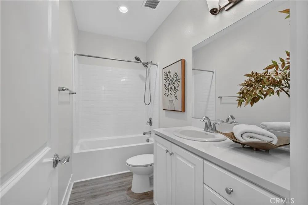 340 S Auburn Heights Anaheim, CA 92807